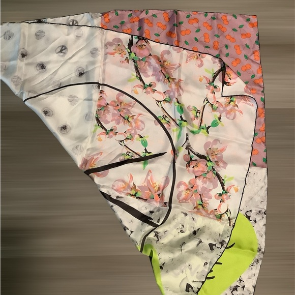 Codello Silk Scarf - Picture 3 of 5